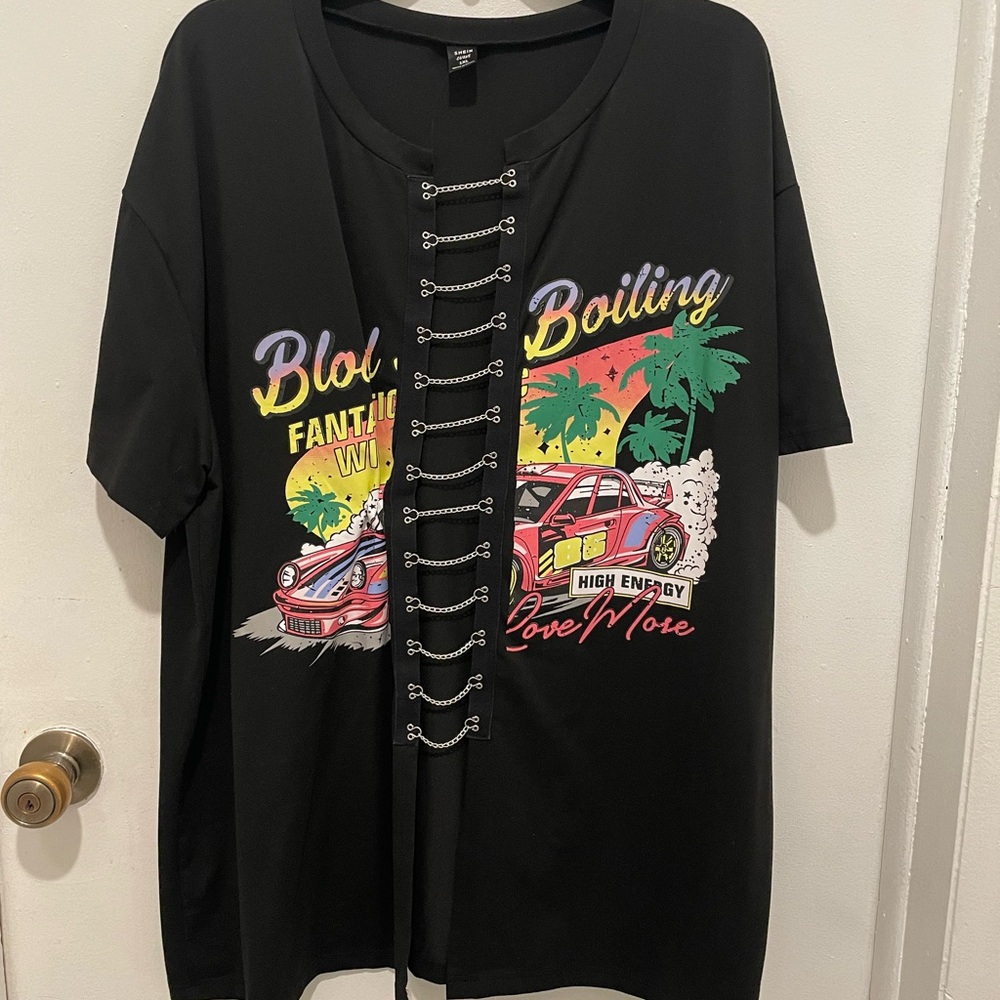 SHEIN Black Graphic Short Sleeve Tee